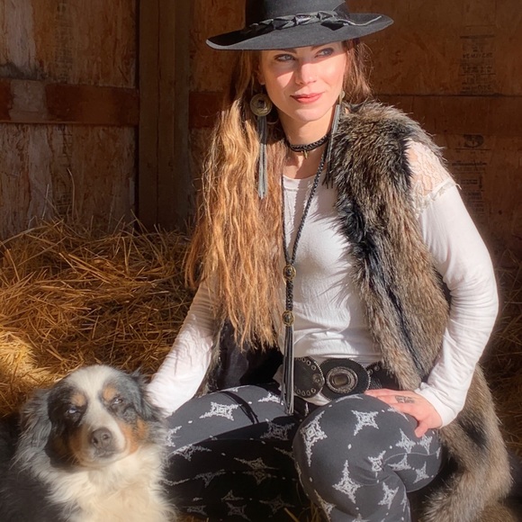 Meet your Posher, Jenna - Picture 1 of 1